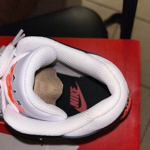 Nike Flight Legacy, Men’s Size 7.5, Black Flash Crimson.